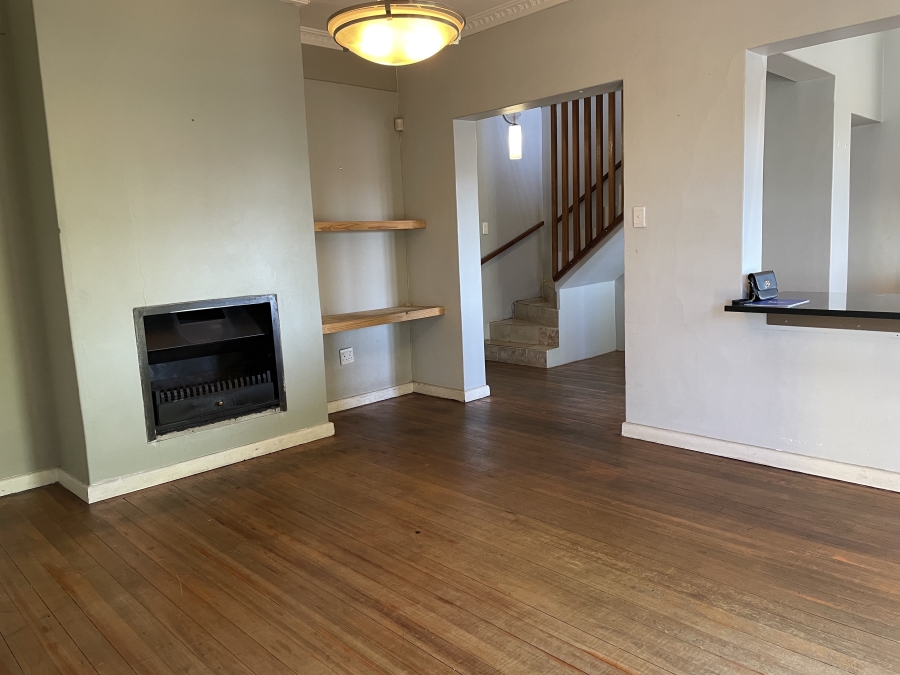 To Let 3 Bedroom Property for Rent in Vredehoek Western Cape